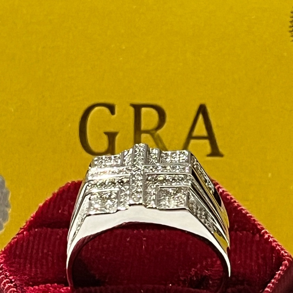 Silver Geometric Pattern Ring - image 3